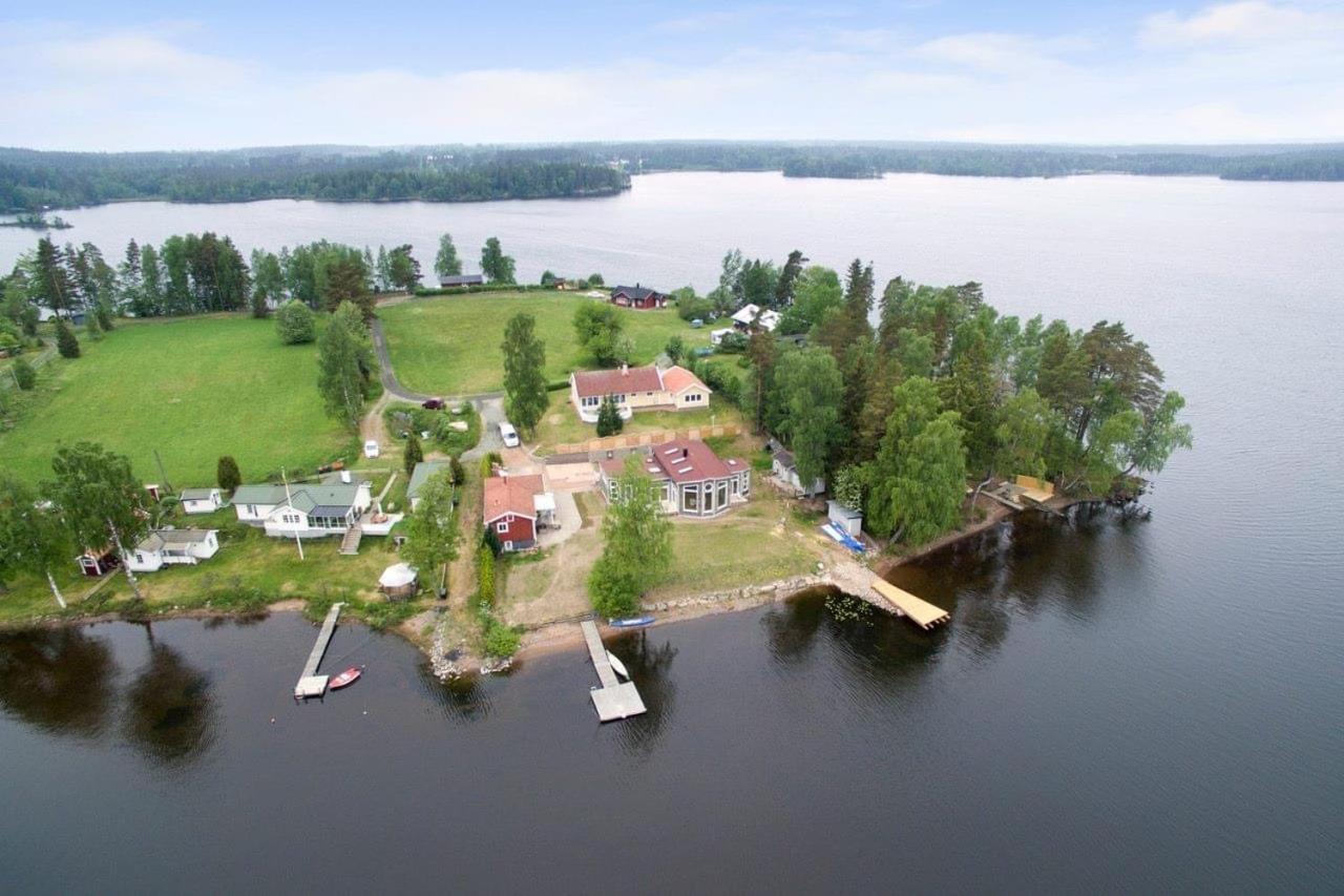 فيلا Bjorkobyفي Holiday Lakefront House المظهر الخارجي الصورة