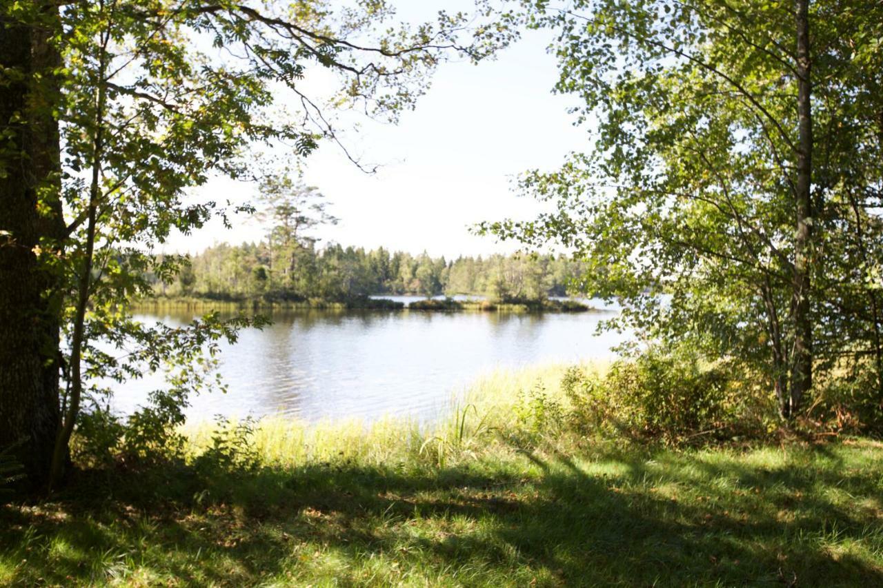 فيلا Bjorkobyفي Holiday Lakefront House المظهر الخارجي الصورة