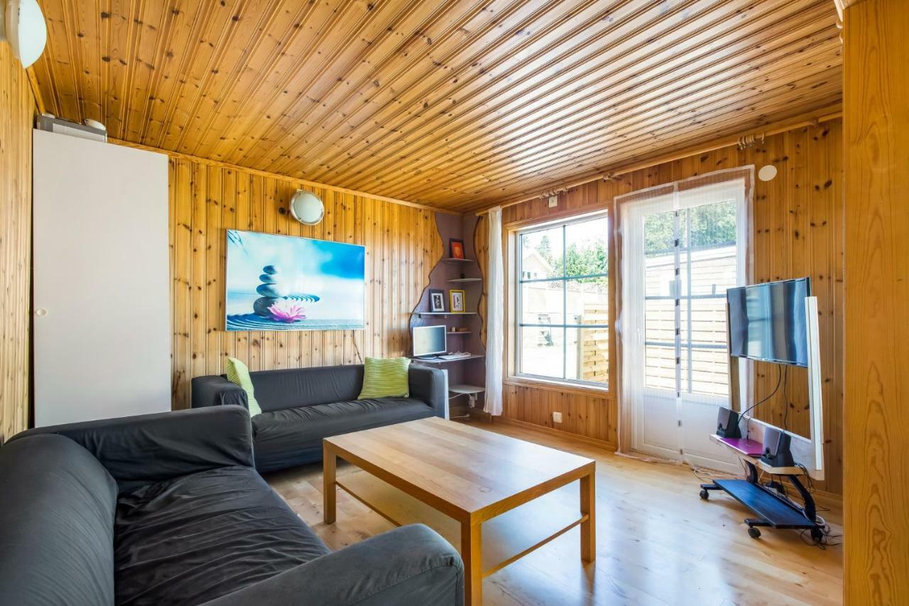 فيلا Bjorkobyفي Holiday Lakefront House المظهر الخارجي الصورة