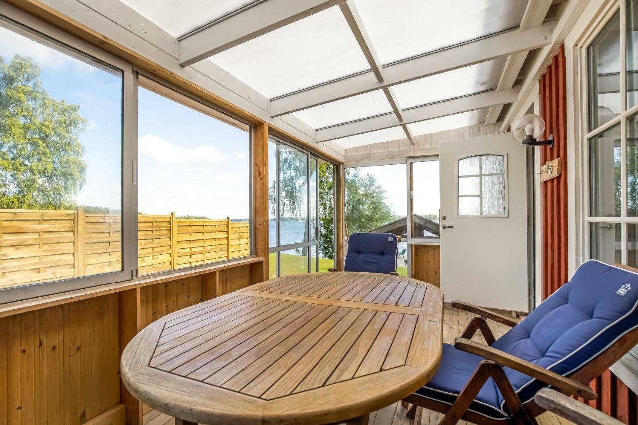 فيلا Bjorkobyفي Holiday Lakefront House المظهر الخارجي الصورة