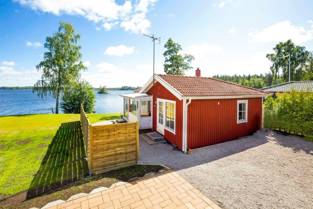 فيلا Bjorkobyفي Holiday Lakefront House المظهر الخارجي الصورة